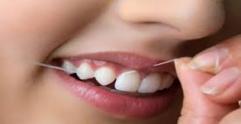 آموزش روش صحیح نخ دندان زدن همراه با فیلم